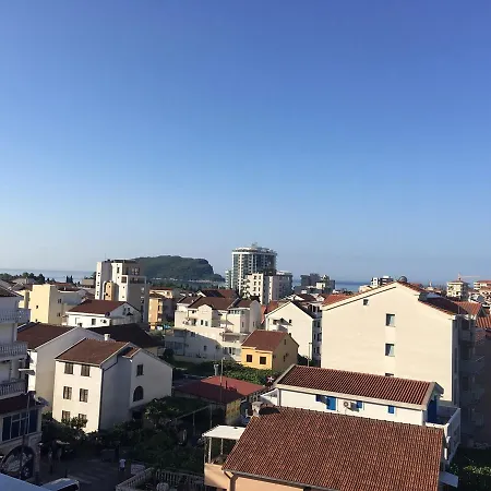 Rooftop Sea View - *