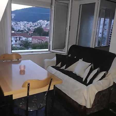 Rooftop Sea View - דירה